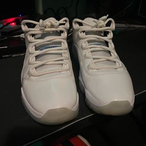 Legend blue 11 low men’s size 11.5